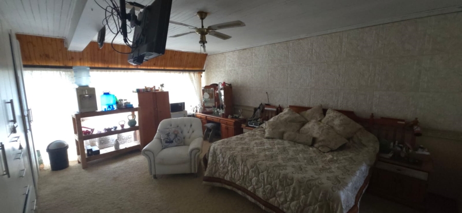 6 Bedroom Property for Sale in Wilkeville North West